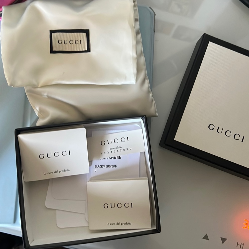 Gucci mens wallet